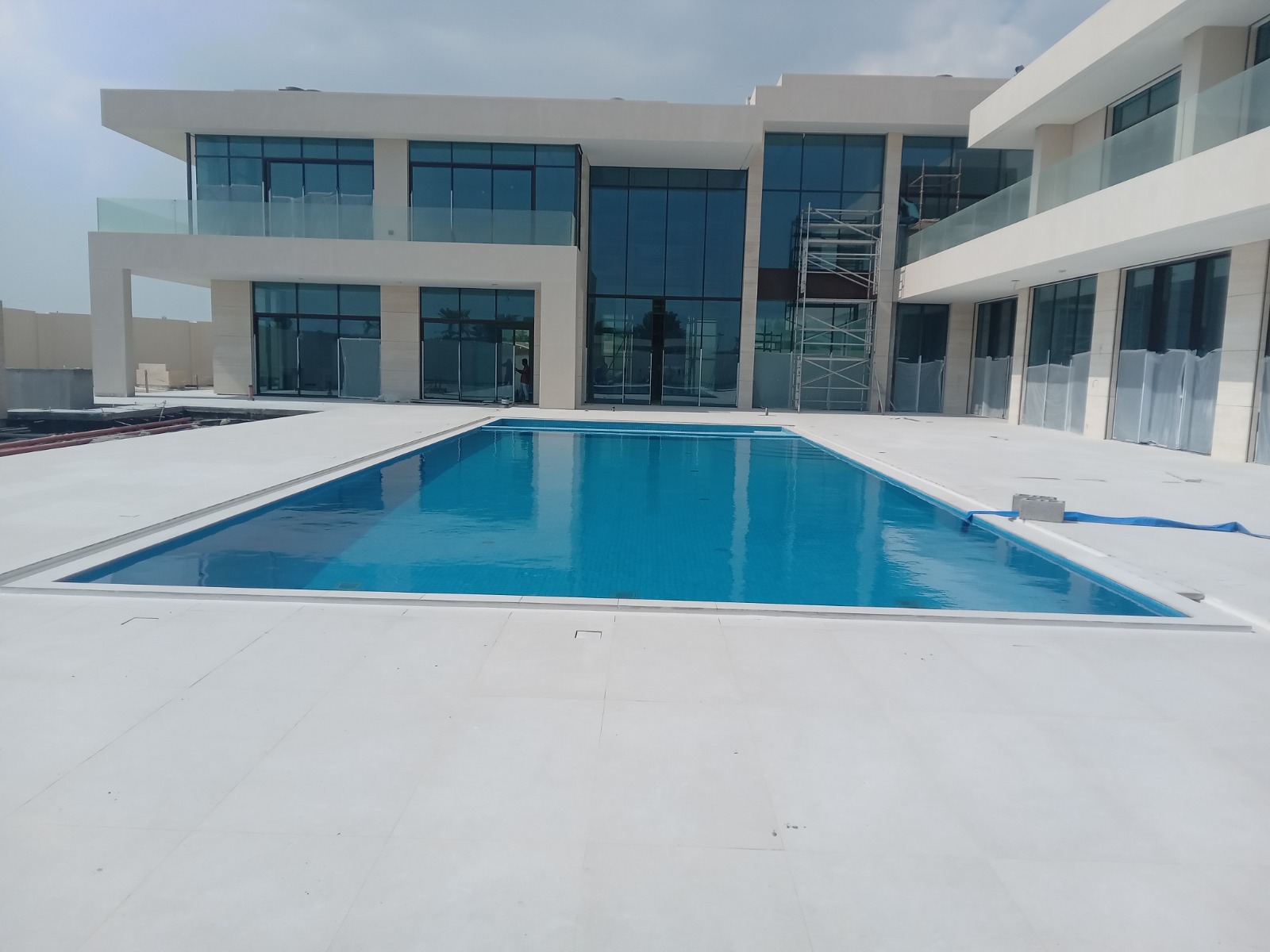 Top 7 Benefits of a Custom-Built Swimming Pool in Your Backyard